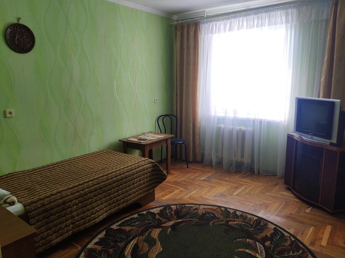 Комунальне Підприємство Готель Україна Zolochiv Bagian luar foto