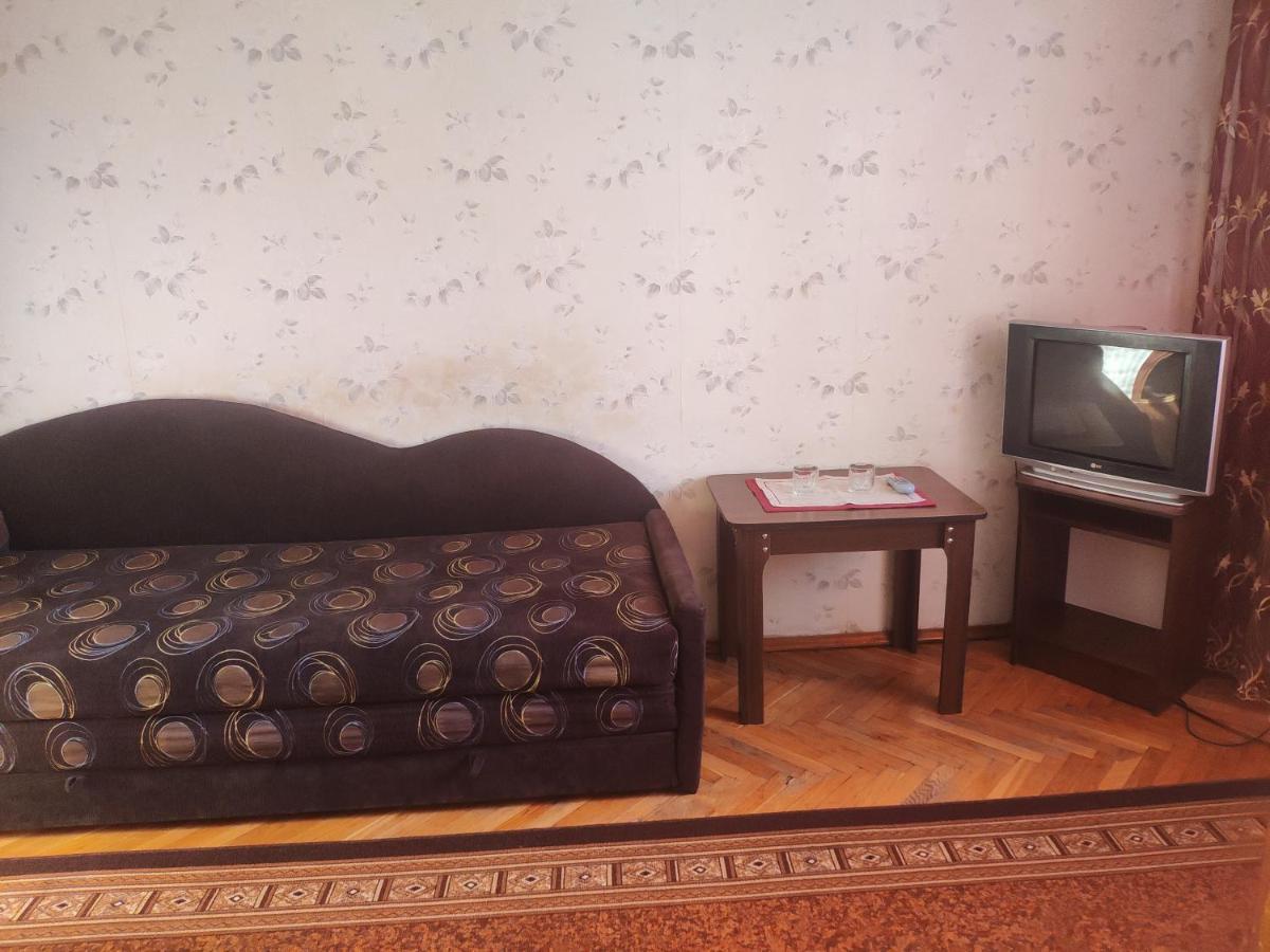 Комунальне Підприємство Готель Україна Zolochiv Bagian luar foto